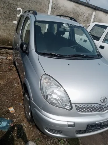 Toyota Yaris Verso 2005