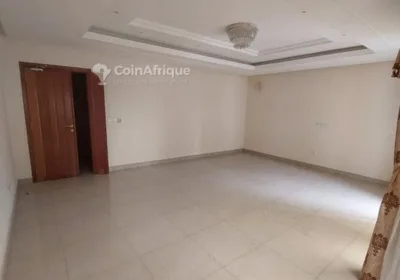 Location appartement 3 pièces – Douala