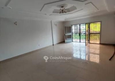 Location appartement 3 pièces – Douala