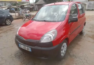 Toyota Yaris Verso 2003