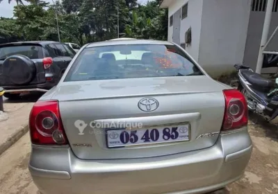 Toyota Avensis 2004