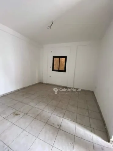 Location Appartement 4 pièces – Douala