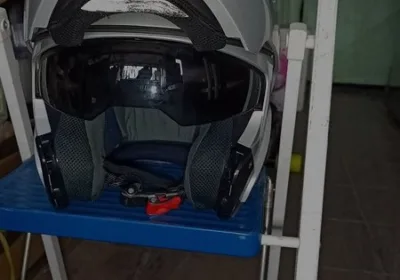 Casque moto modulable avec double lisière