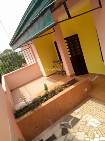 Location Appartement 3 pièces – Nkoldongo