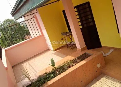 Location Appartement 3 pièces – Nkoldongo