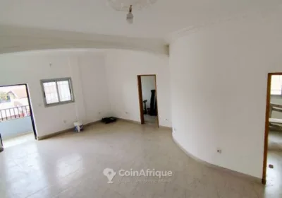 Location appartement usage commercial 4 pièces – Douala