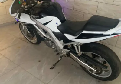 Moto Suzuki