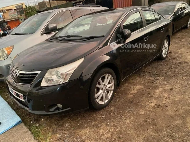 Toyota Avensis 2012