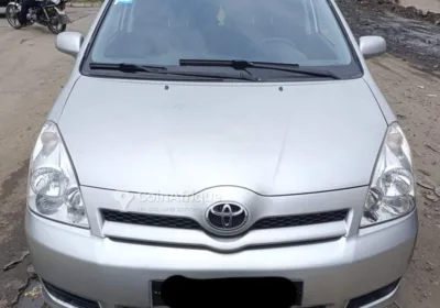 Toyota Corolla Verso 2005