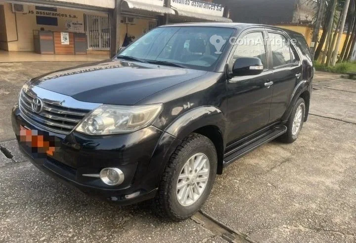 Toyota Fortuner 2013