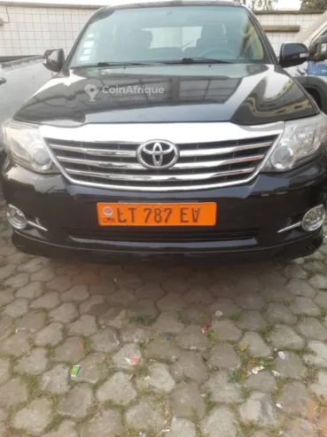 Toyota Fortuner 2015