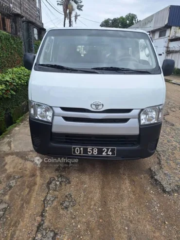 Toyota Hiace 2021