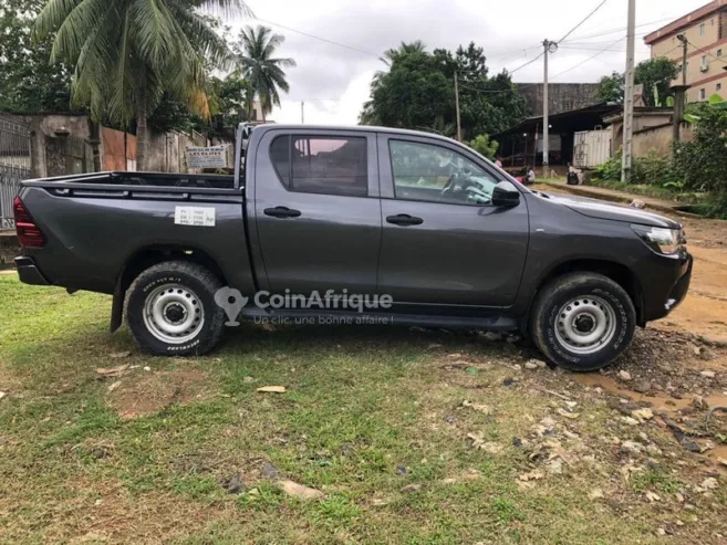 Toyota Hilux 2022