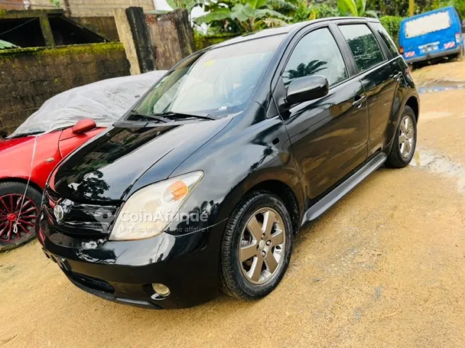 Toyota IST 2008