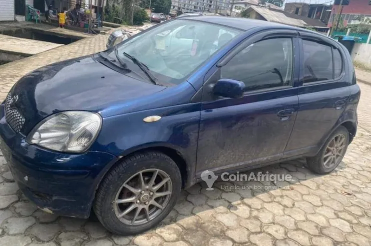 Toyota Yaris 20025