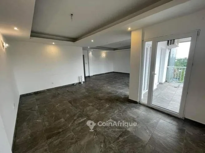 Vente appartement 4 pièces – Bonapriso