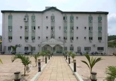 Vente hôtel – Douala