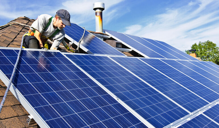 Installation panneaux solaires