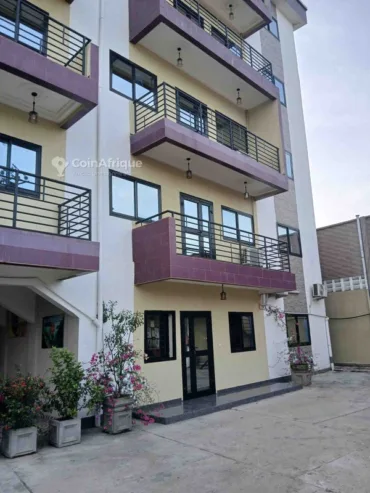 Location appartement meublé 3 pièces – Douala