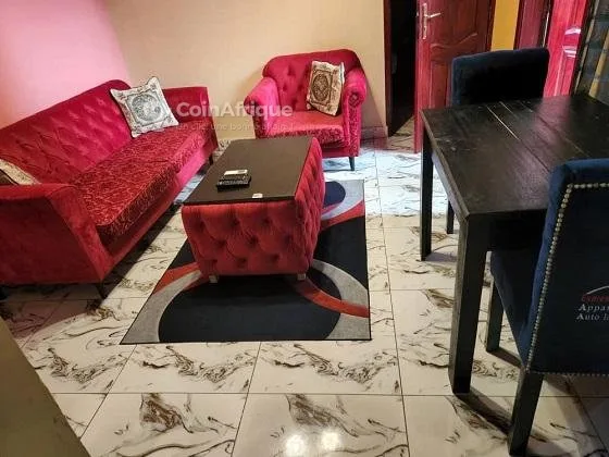 Location appartement meublé 04 pièces – Douala