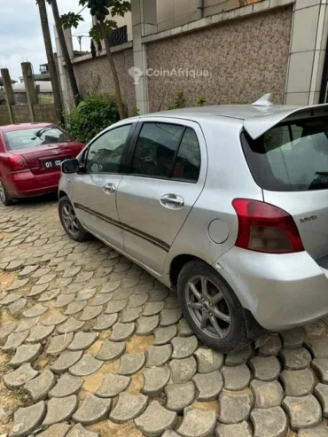 Toyota  Yaris 2009