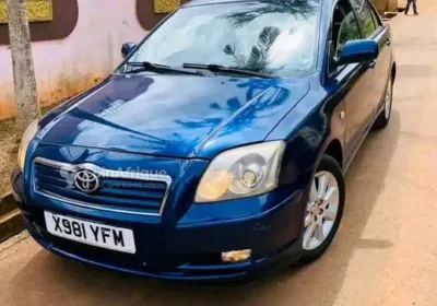 TOYOTA Avensis 2005