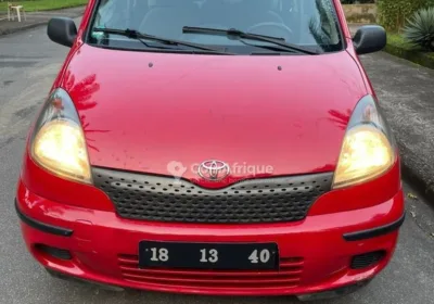 Toyota Yaris Verso 2004