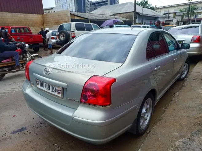 Toyota Avensis 2005