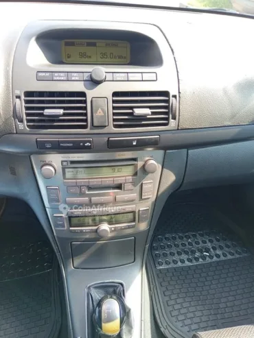 Toyota Avensis 2005