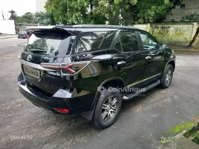 Toyota Fortuner 2021