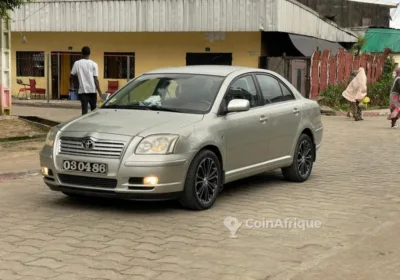 TOYOTA Avensis 2005