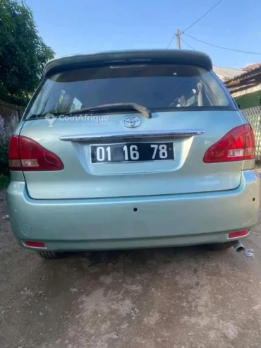 Toyota Avensis Verso 2004