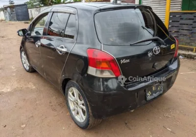 Toyota Yaris Vitz 2010