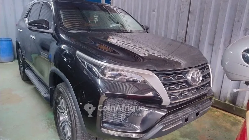 Toyota Fortuner 2023