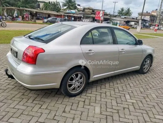 Toyota Avensis 2005