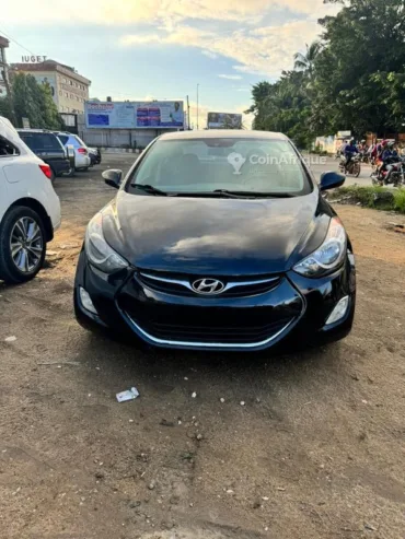 Hyundai Elantra 2012