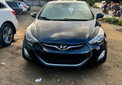 Hyundai Elantra 2012