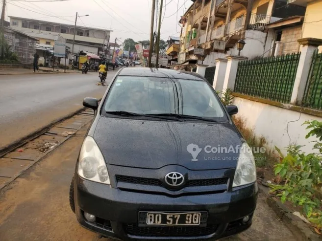 Location Toyota Corolla Verso 7 places