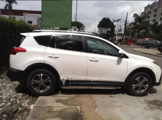 LocationToyota RAV4 2015