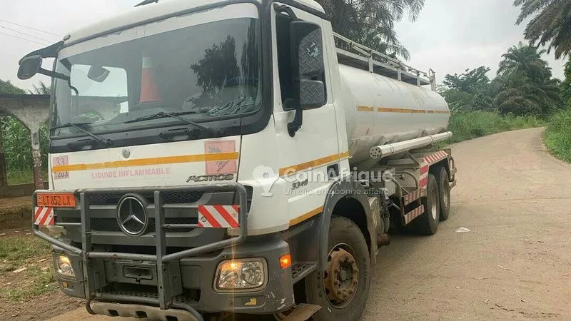 Mercedes-benz actros 2000