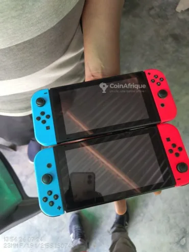 Nintendo switch avec jeux intégrés