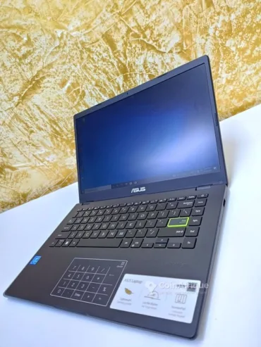 PC Asus Vivobook