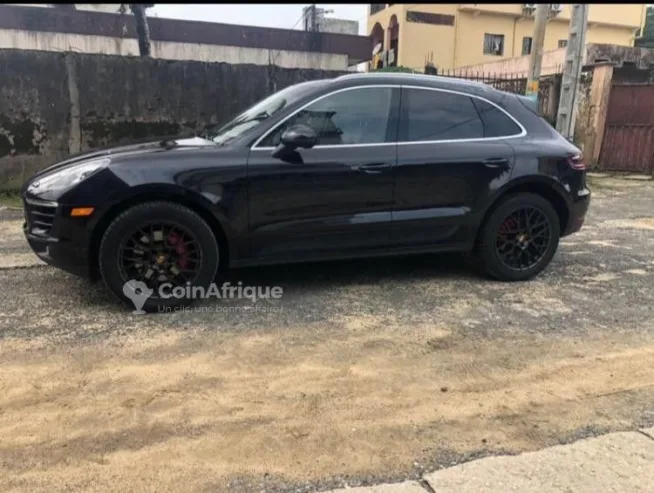 PORSCHE Macan 2017