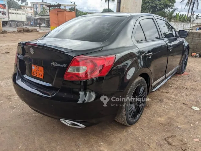 Suzuki Kizashi 2010