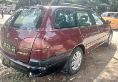 TOYOTA Avensis Long Châssis 1999