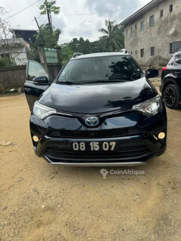 TOYOTA RAV4 2018