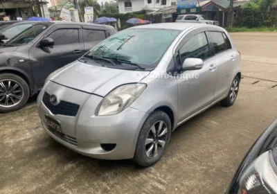 TOYOTA Yaris 2009