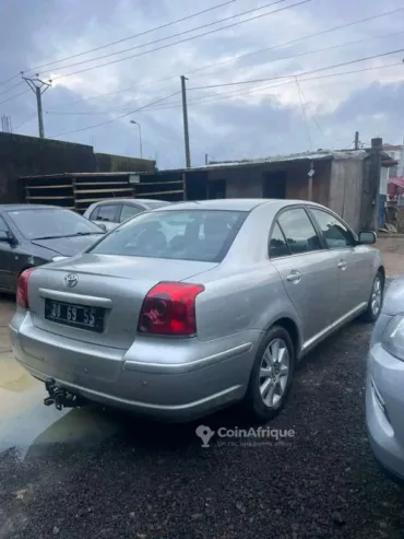 Toyota Avensis Berline 2004