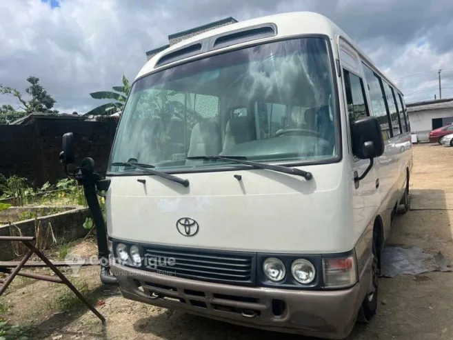 Toyota Coaster 2014