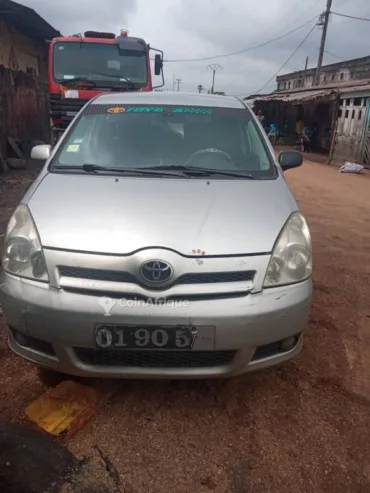 Toyota Corolla Verso 2005